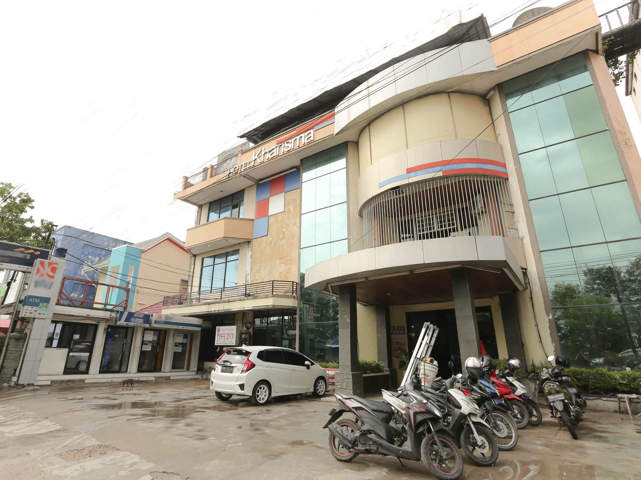 Urbanview Hotel Kharisma Banjarmasin Banjarmasin  Exterior photo